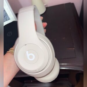 BEATS SOLO PRO BLUETOOTH WIRELESS HEADPHONES